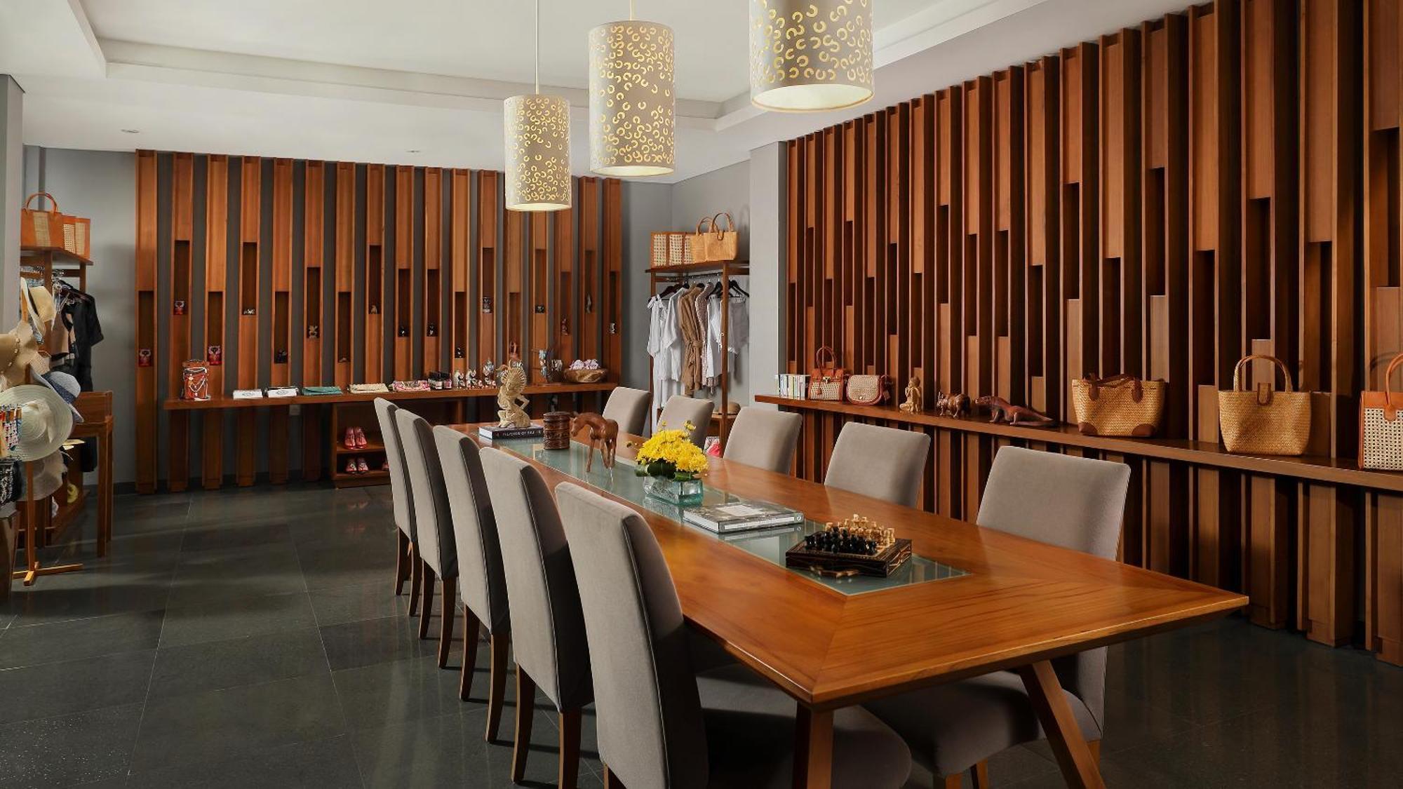 Maya Sanur Resort & Spa Εξωτερικό φωτογραφία The Residence, the private club at the Taj Mahal Palace