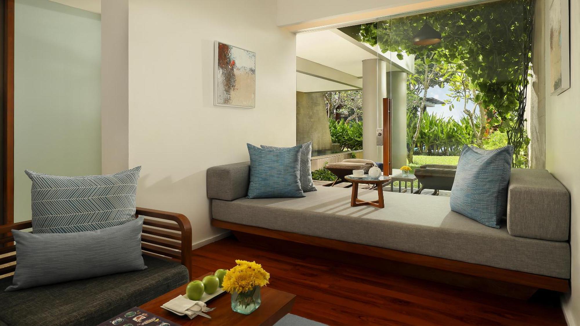 Maya Sanur Resort & Spa Εξωτερικό φωτογραφία A living room at the hotel